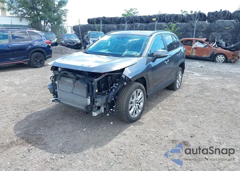 2024 Toyota Rav4 Xle Premium z USA, uszkodzony, nr VIN 2T3A1RFV6RC443692